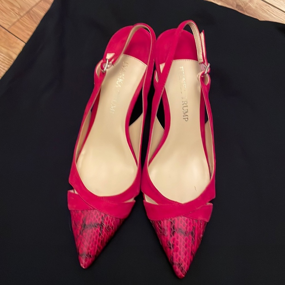 Ivanka Trump Slingback in Red suede/ red snake skin pattern on toe sz 7.5